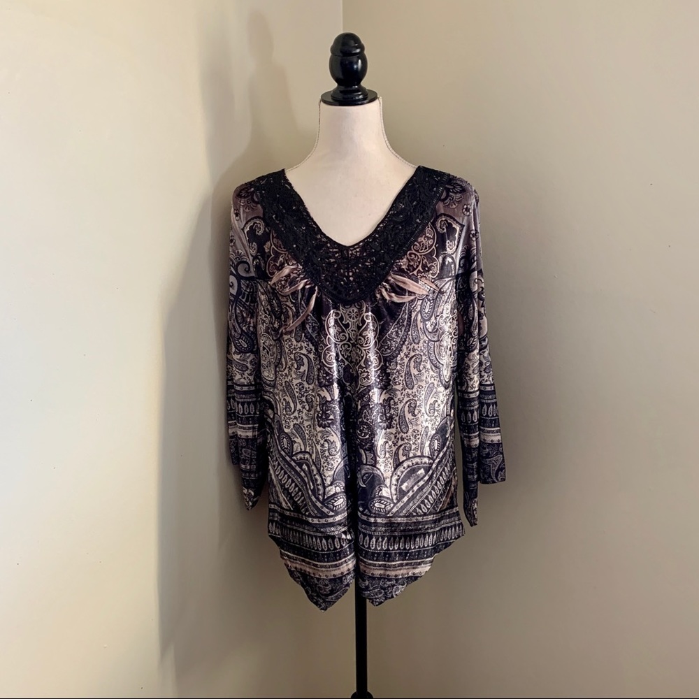 EUC One World crushed velvet top